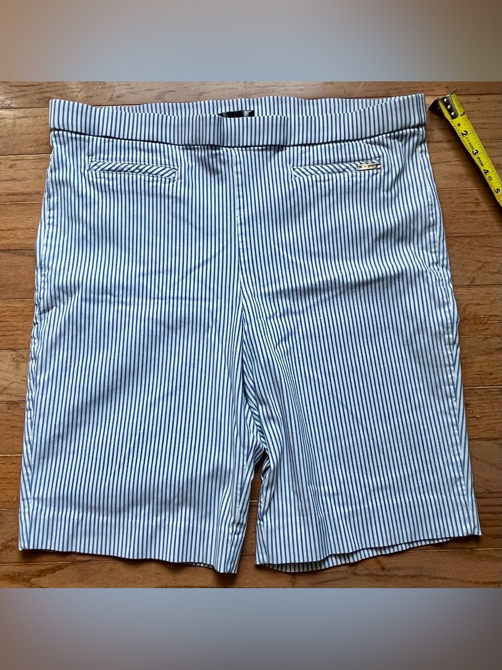 Ladies Jones New York Pull-On Shorts